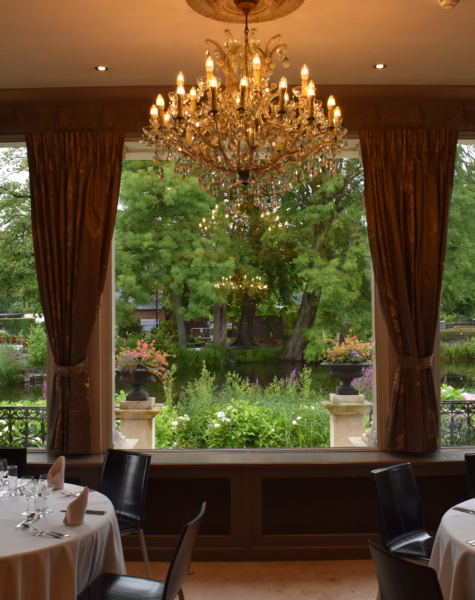 View of the park from the veranda of the room Essentie